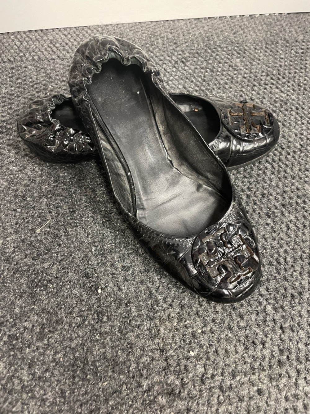 Tory Burch Shoes Reva Flats Patent Croc Leather size 7 black ballet